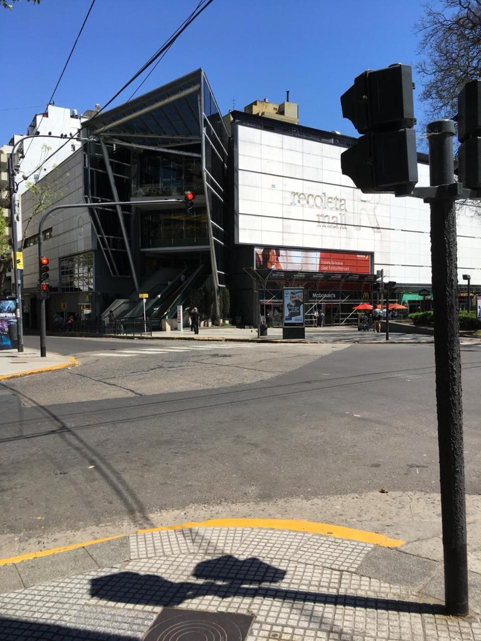 Estudio Moderno En Recoleta Excelente Ubicacion Буенос Айрес Екстериор снимка